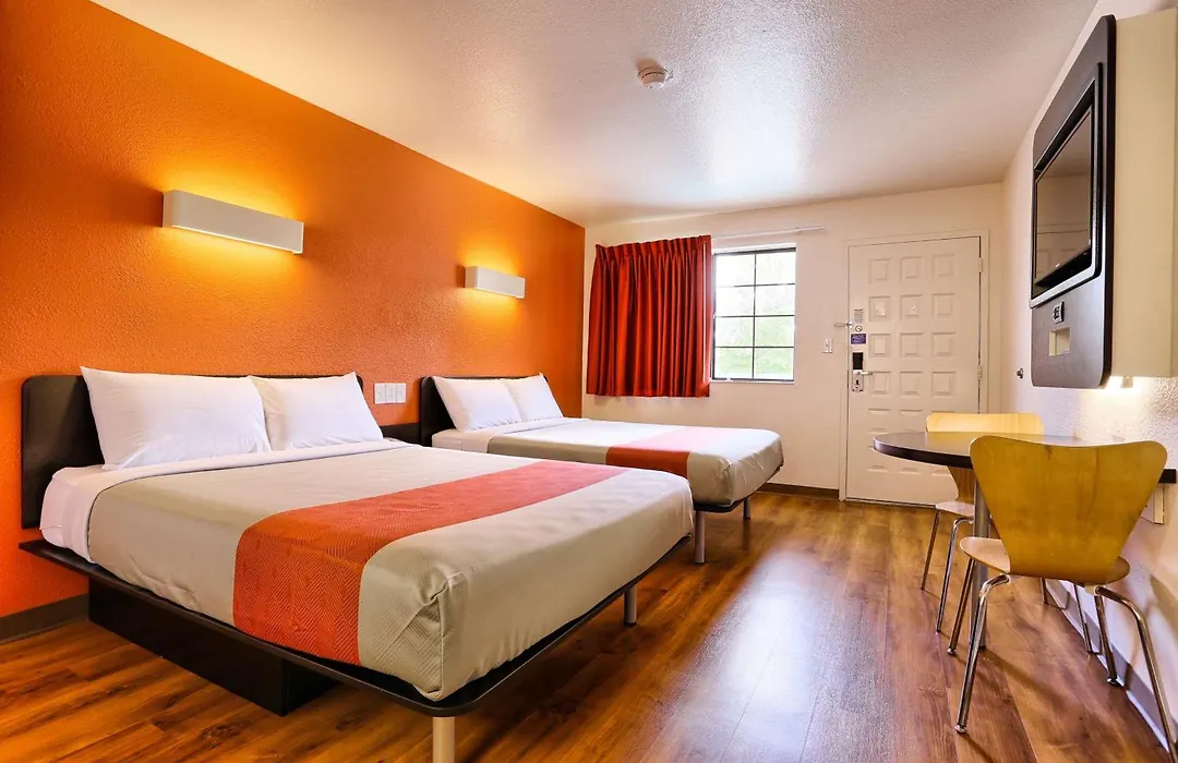 Super 8 By Wyndham Petaluma-1