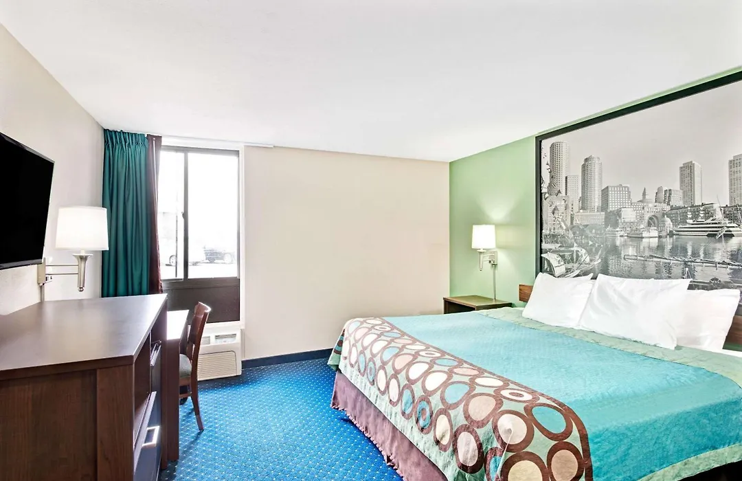 Super 8 By Wyndham Brockton-1