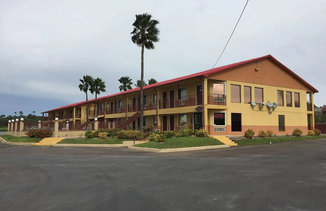 Deluxe Inn Airport-1