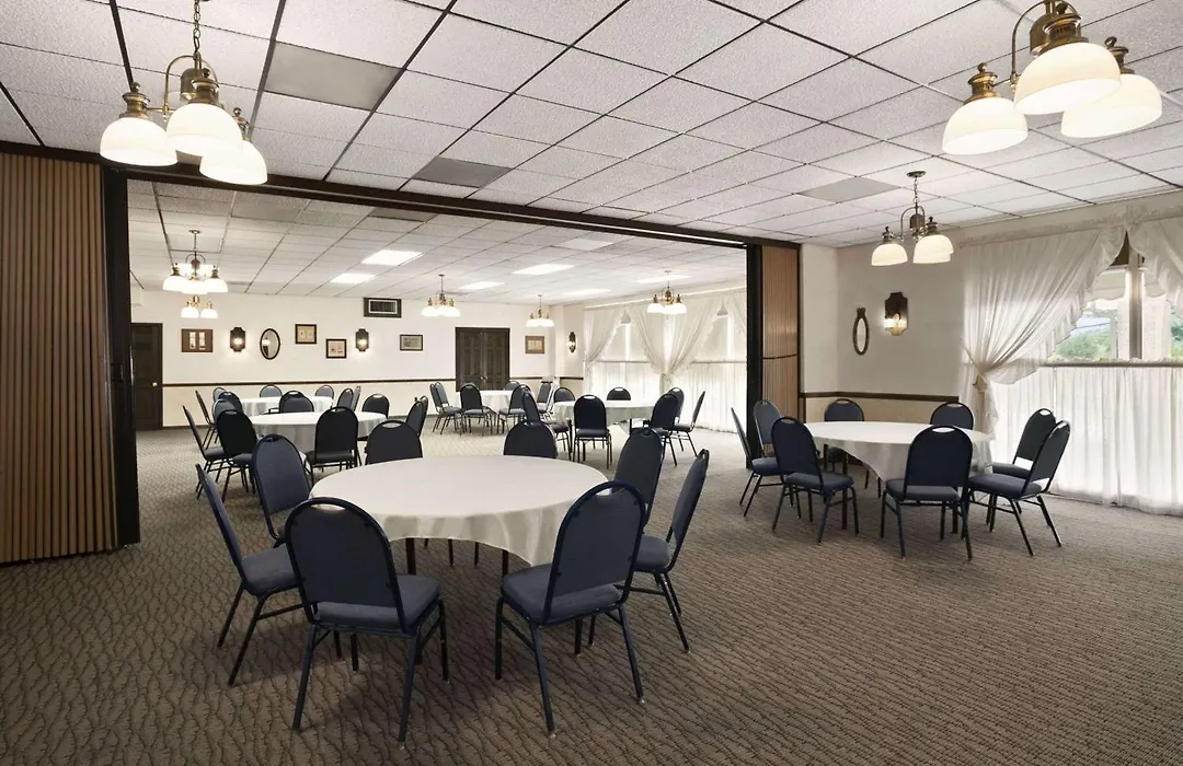 Travelodge By Wyndham Bedford-1