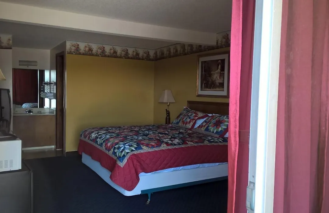 Dogwood Motel-1
