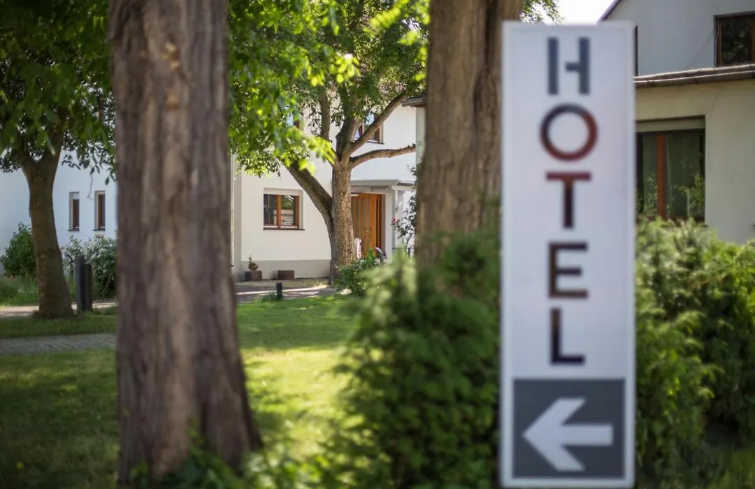 Hotel am Ring-1
