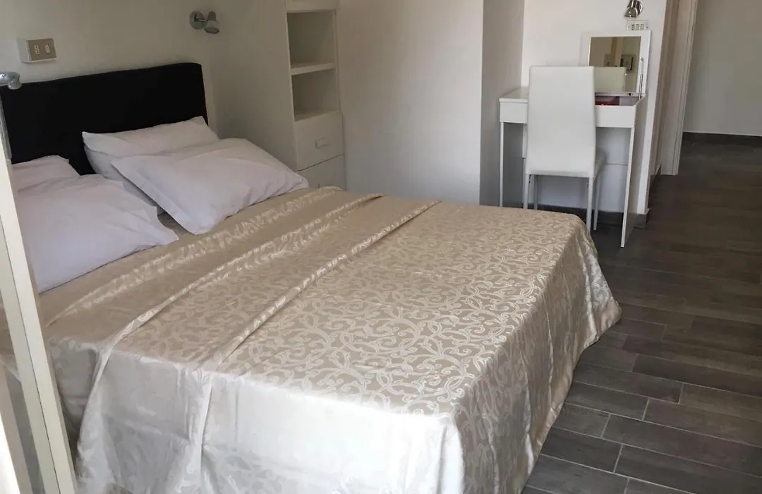 Elsa Rooms-1