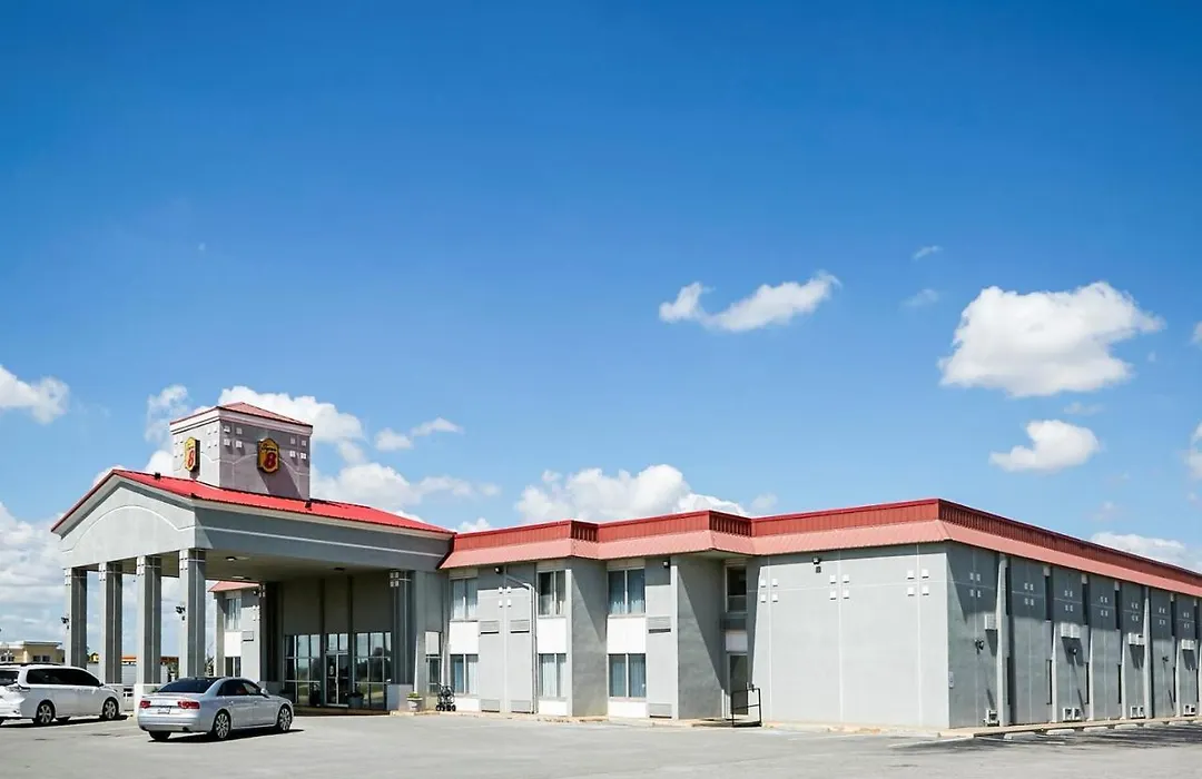 Super 8 By Wyndham Elk City-1
