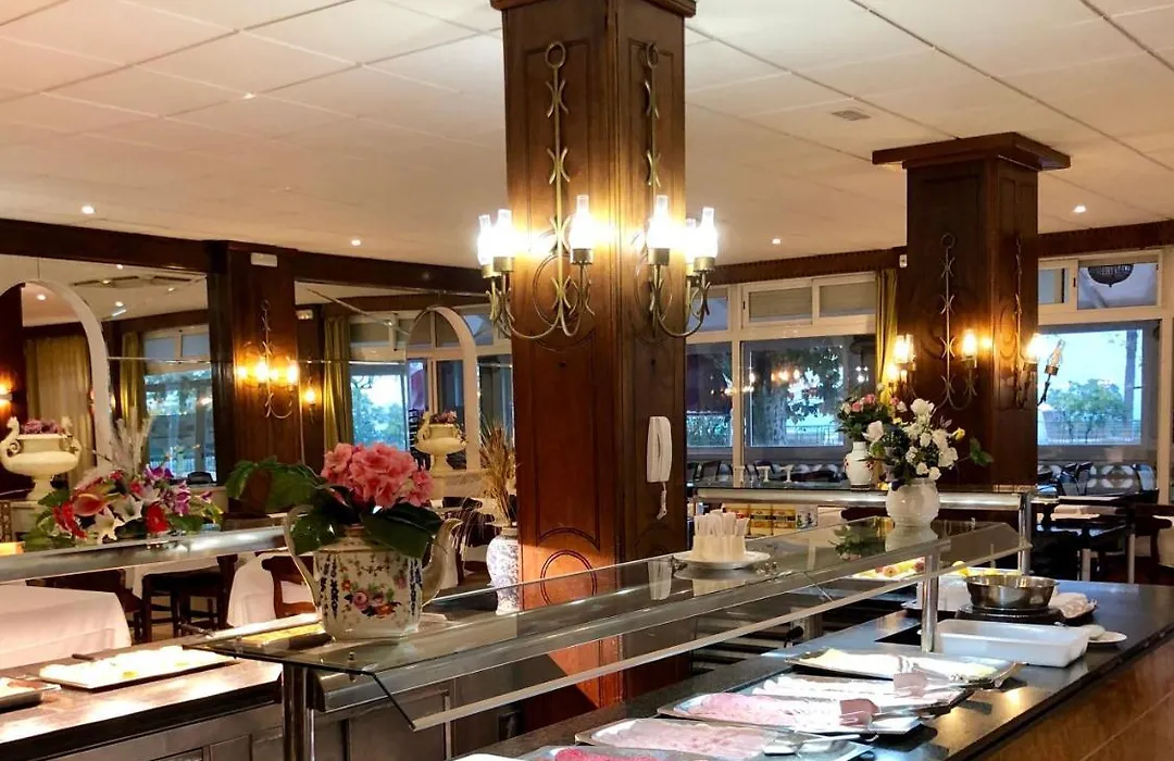 Hotel Mont-Rosa-1