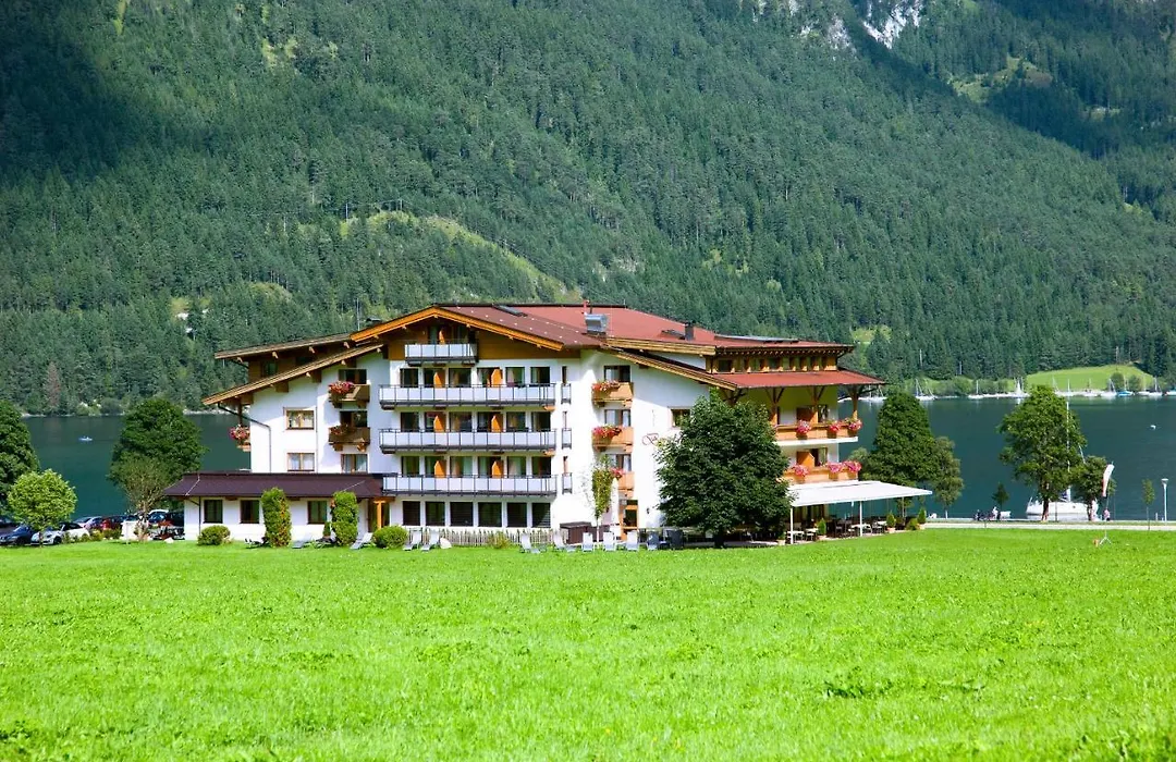 Hotel Bergland-1