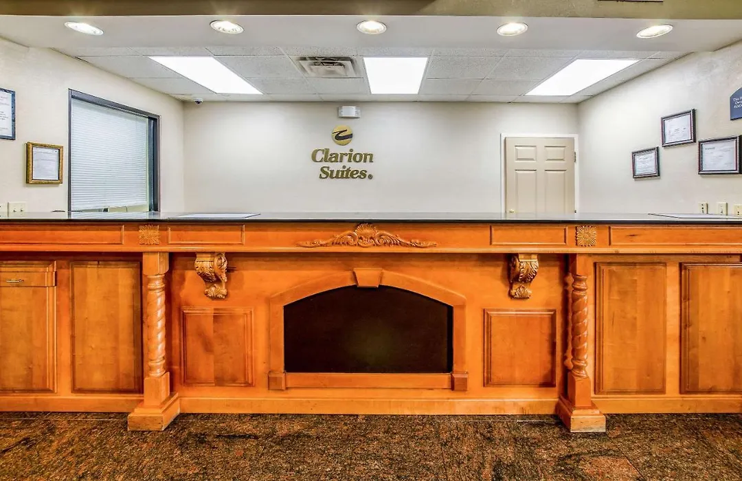 Best Western Plus Savannah Gateway-1