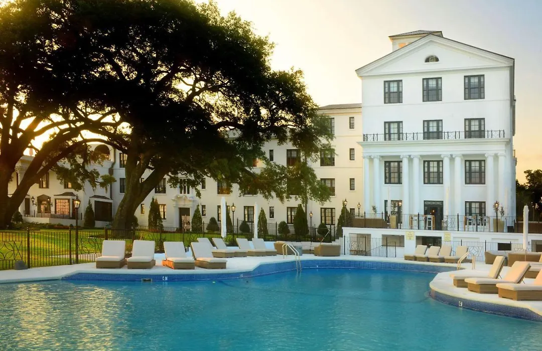 White House Hotel-1