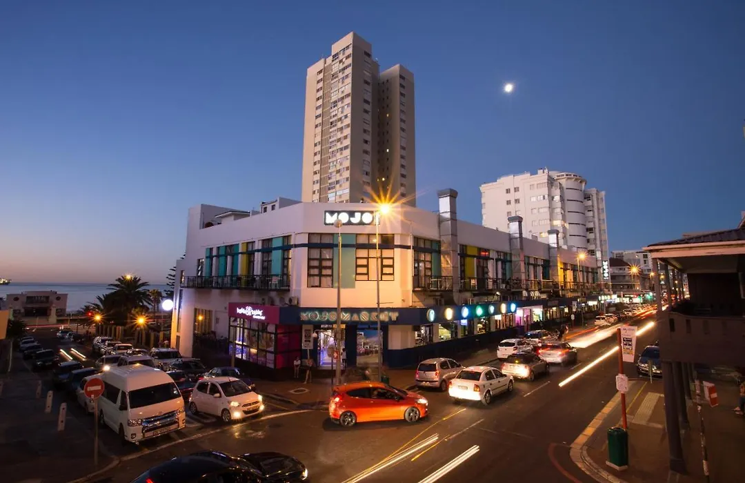 Mojo Hotel & Market-1