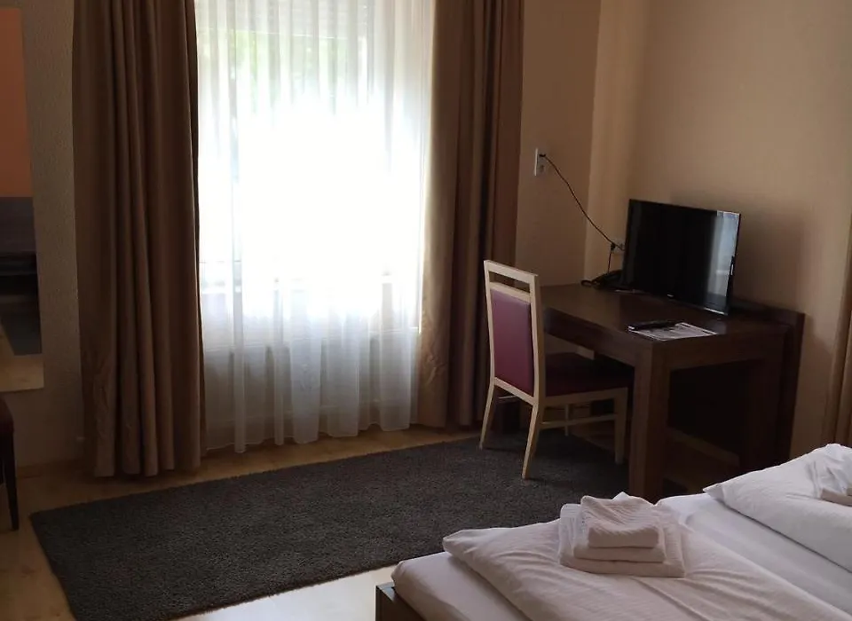 Hotel am Charlottenplatz-1