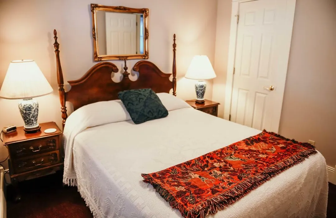 China Clipper Inn (Adults Only)-1