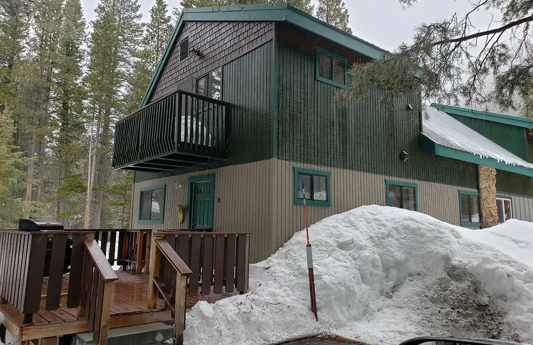 Reverse Creek Lodge-1