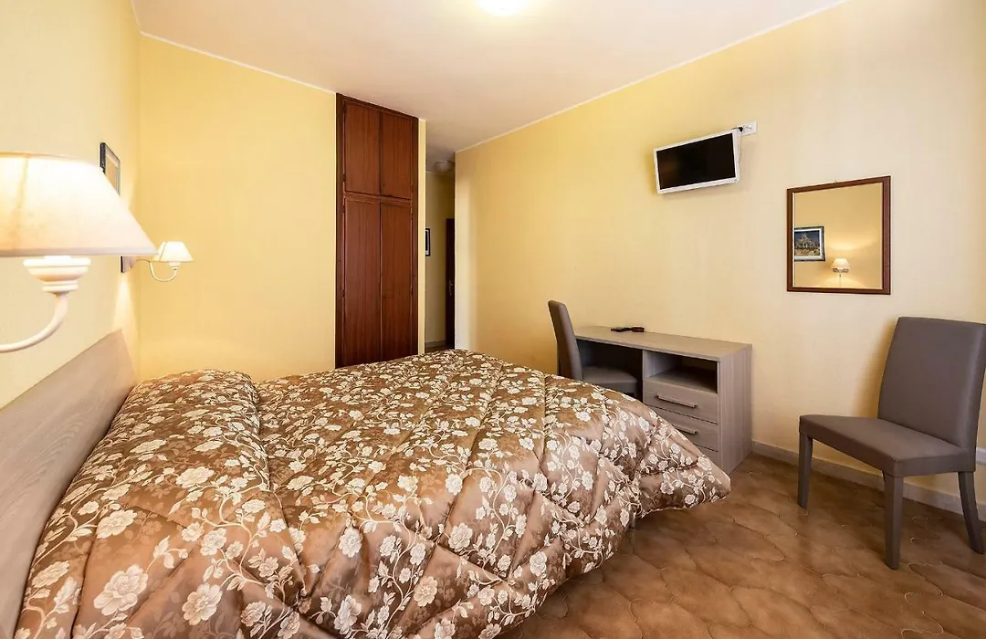 Hotel Aurelia-1