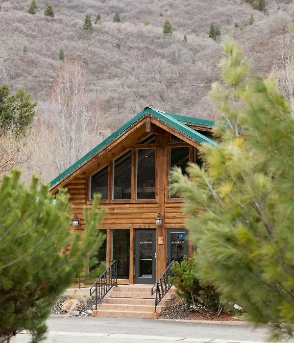 Alaskan Inn And Spa-1