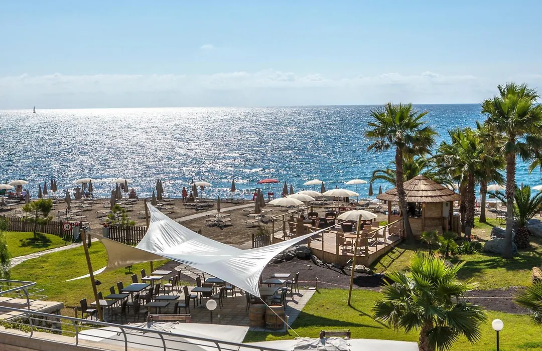 Aregai Marina Hotel&Residence-1