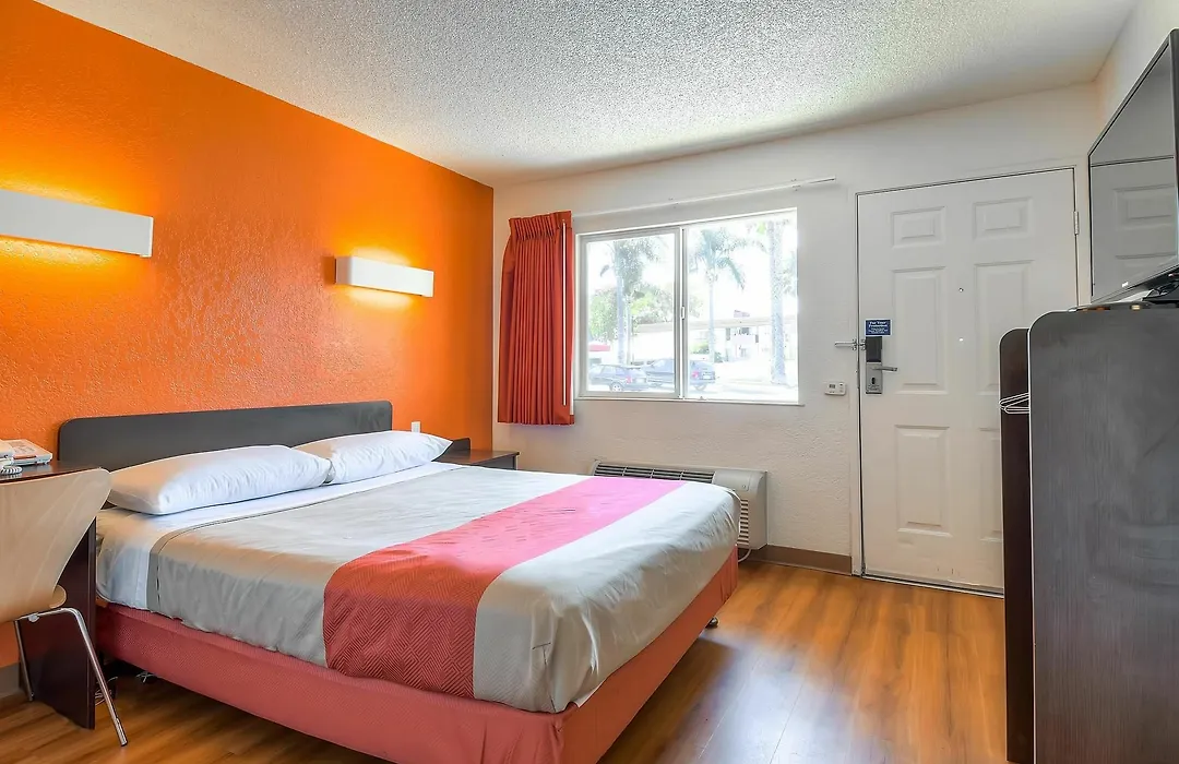 Motel 6-Long Beach, Ca - Los Angeles-1