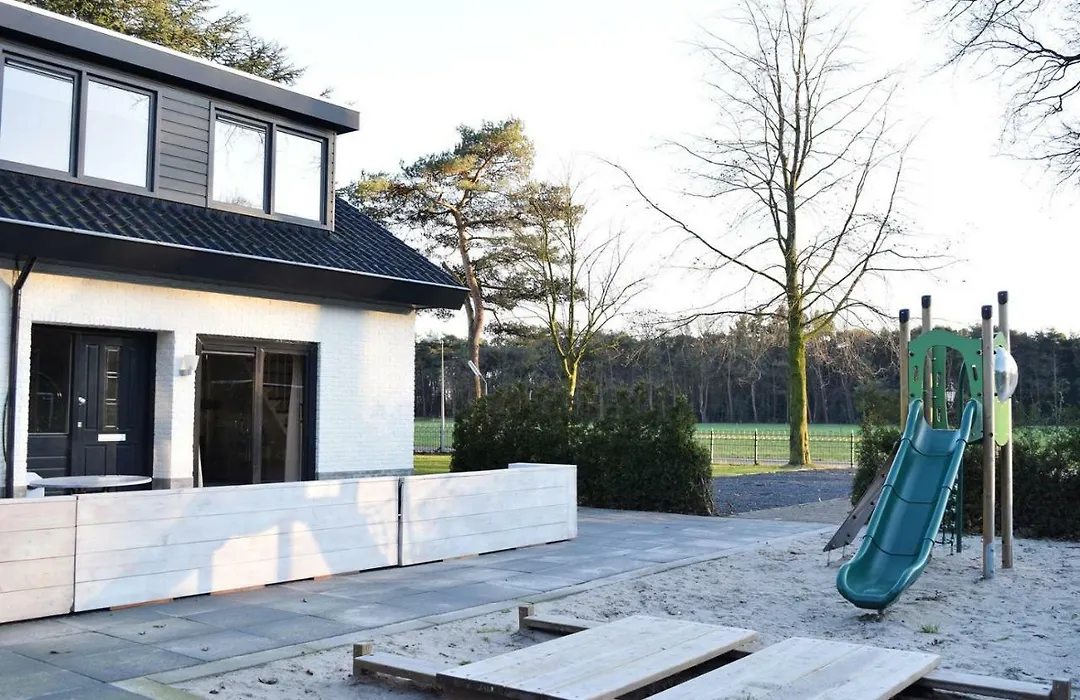 Groeps Villa 24 Pers.-1
