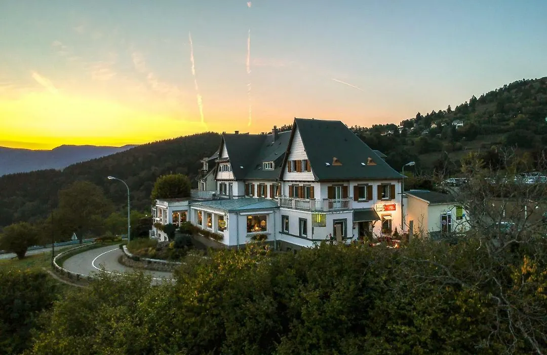 Logis Hôtel Restaurant Panorama-1