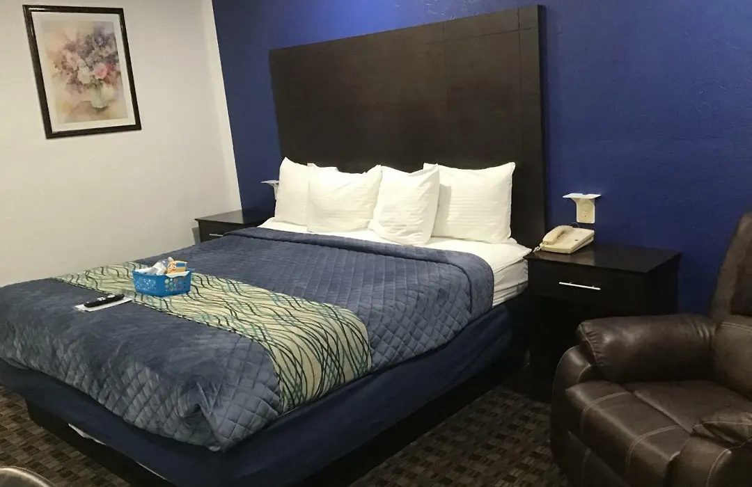 Budget Inn & Suites-1