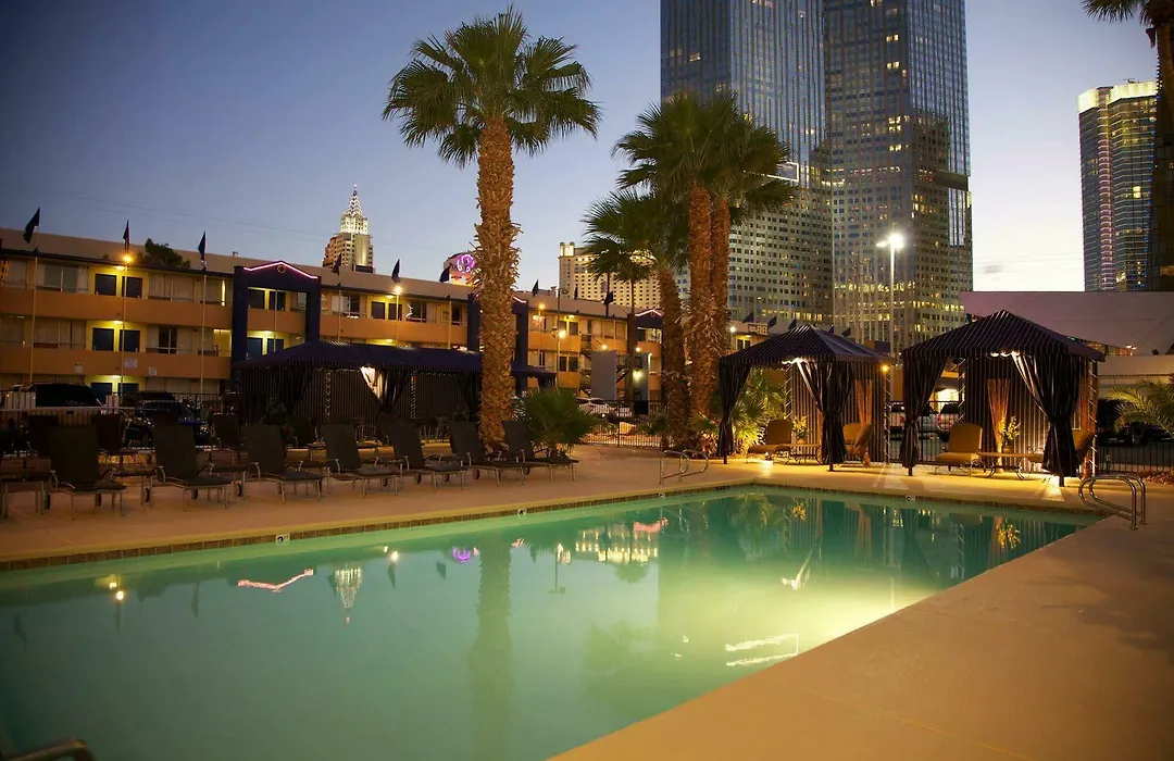 Travelodge By Wyndham Las Vegas Center Strip-1