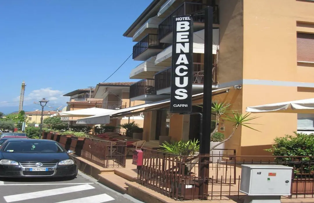 Hotel Benacus-1