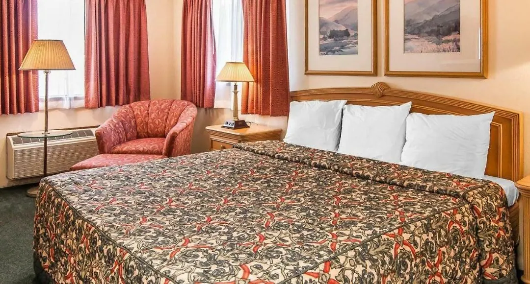 Ashland Valley Inn-1