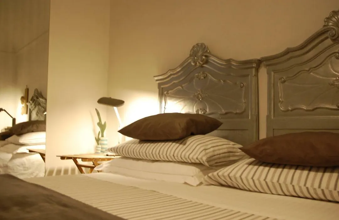 Virginias B&B-1
