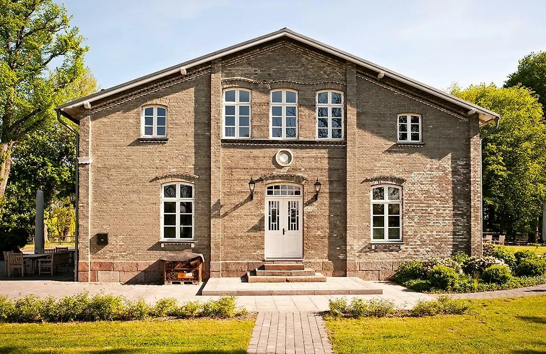 Herrenhaus Gut Neuruppersdorf-1