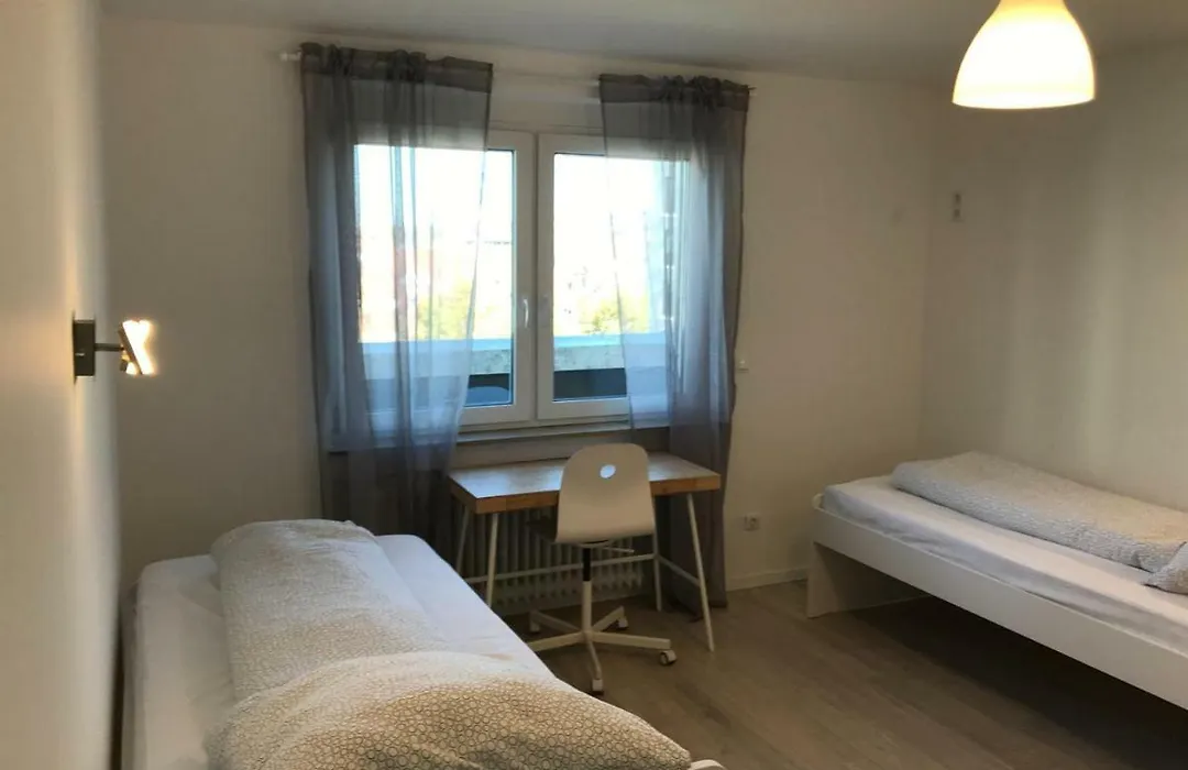 Pension QMT Reutlingen-1