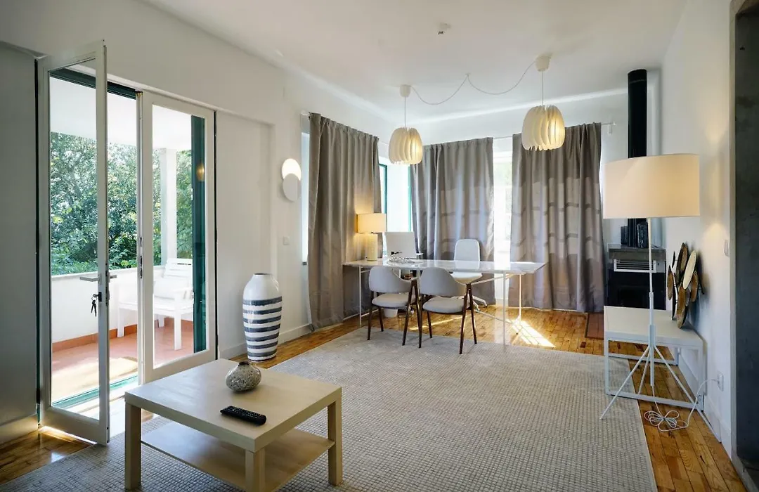 Comfy Sintra-1