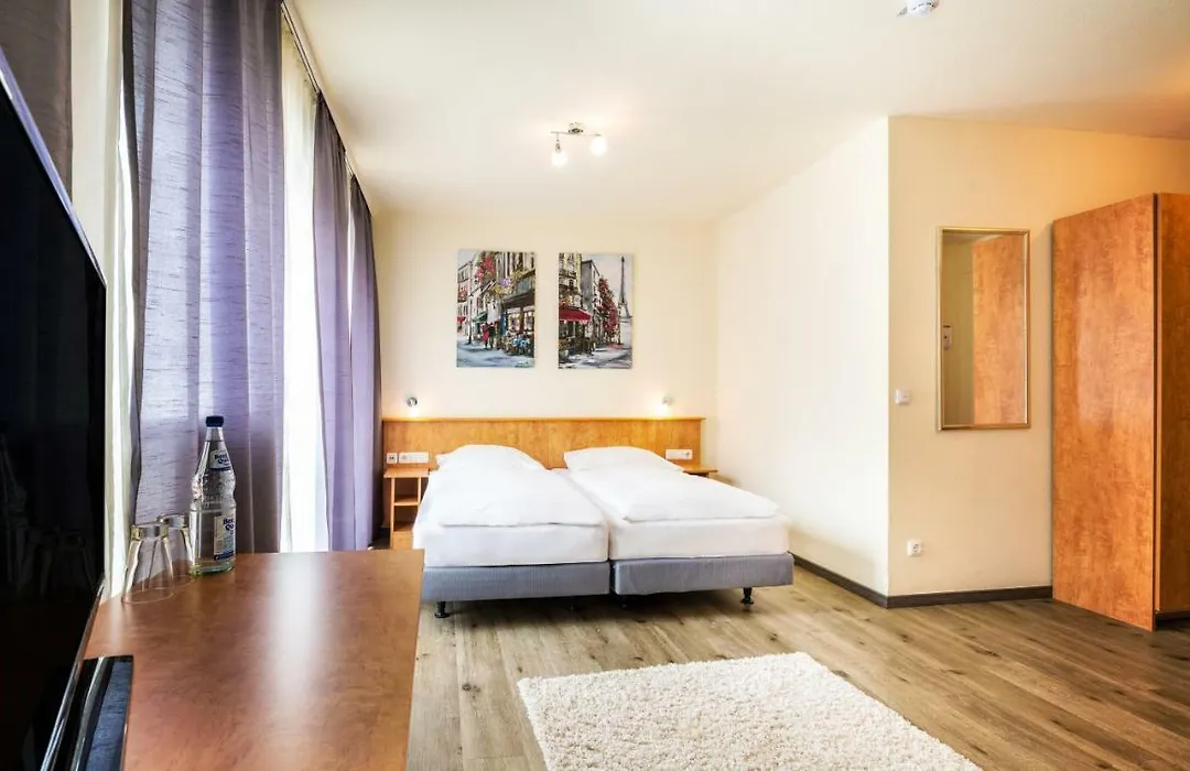 Schroeders City-Style-Hotel-1