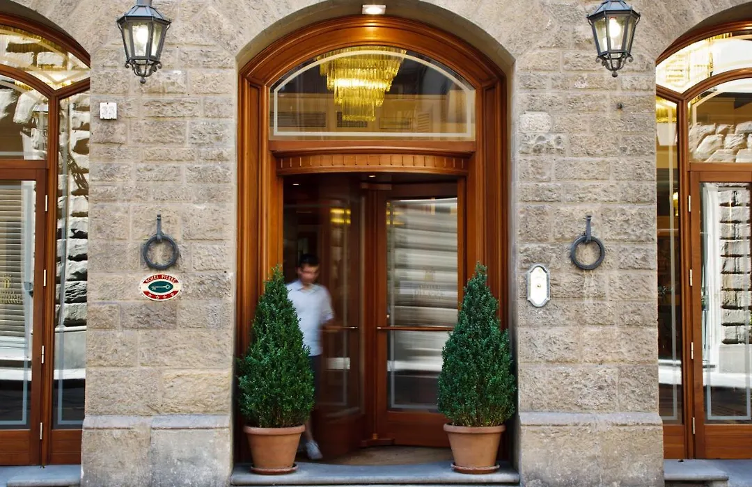 Hotel Pierre-1