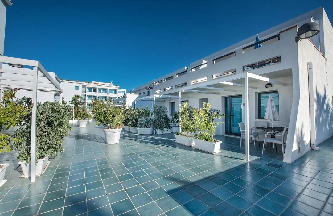 Acacia Marina-1