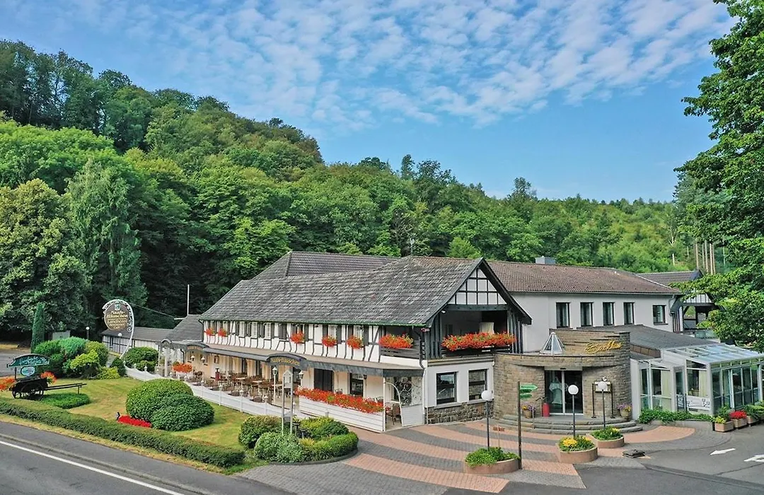 Landhotel Naafs-Häuschen-1