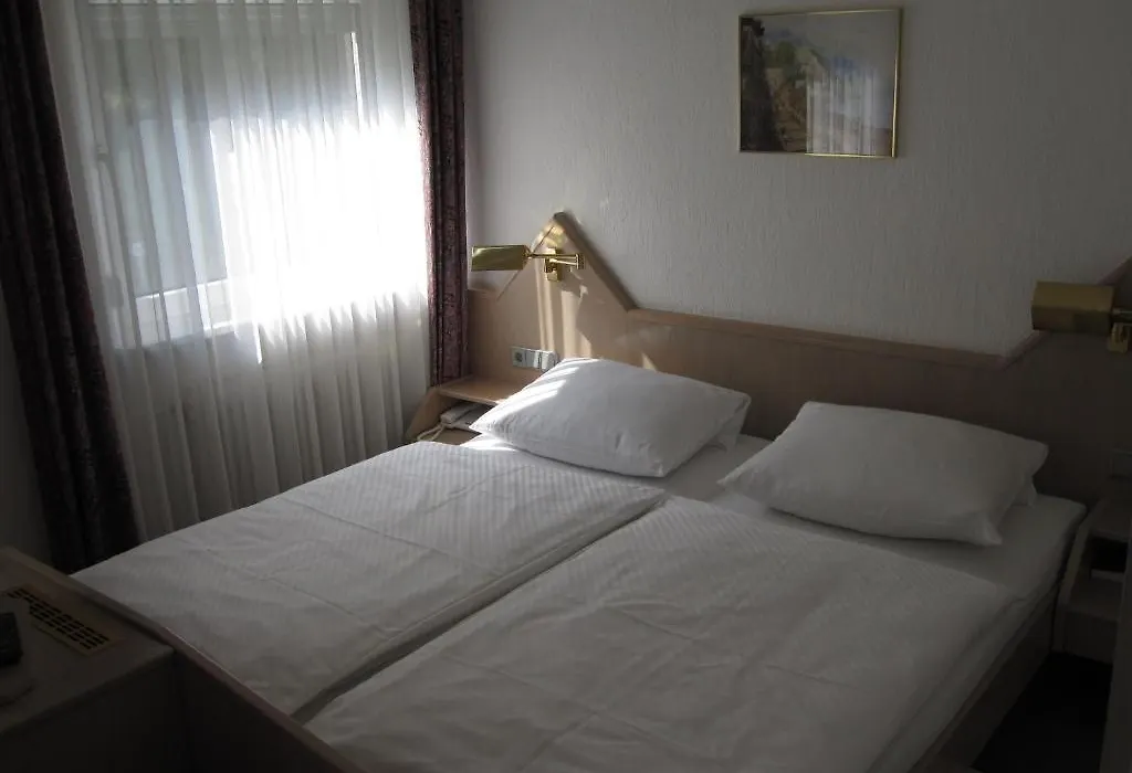Hotel Maifelder Hof-1