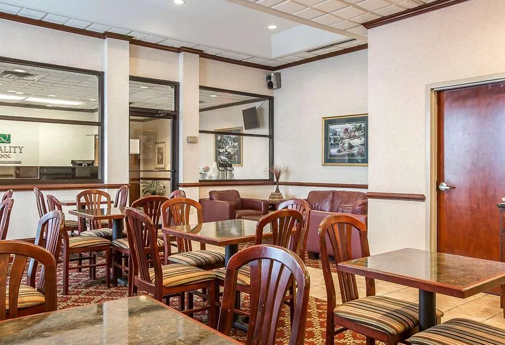 Quality Inn Suwanee I-85-1