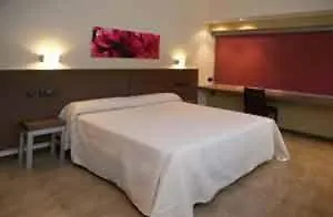 Hotel Izelai-1