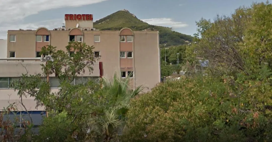 Hôtel Triotel-1