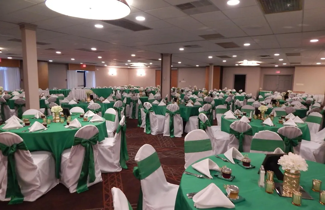 Ramada By Wyndham Indiana-1