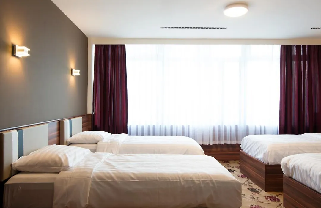 Hotel King'S Court-1