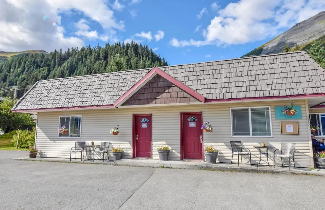 Trailhead Lodging-1