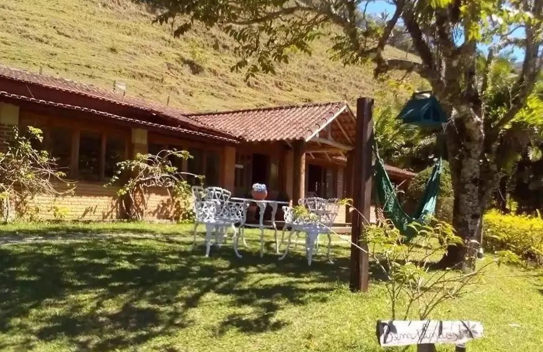 Pousada Vale Das Flores-1
