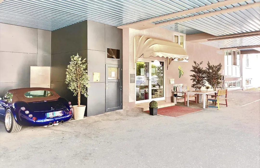 Hotel Garni Rebgarten-1