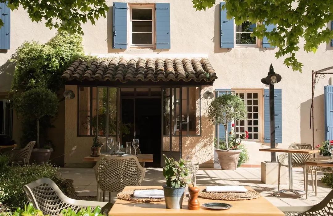 Hôtel Montmirail-1