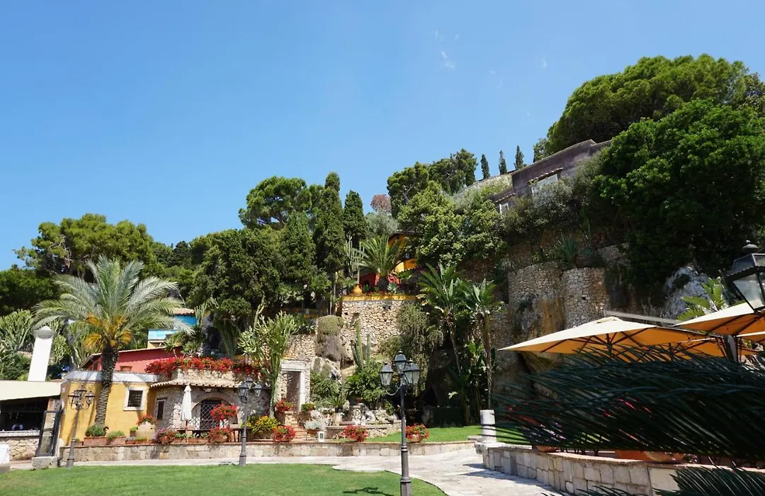 Aeneas' Landing Resort-1
