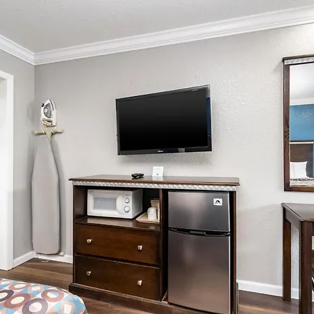 Gatortown Inn-3
