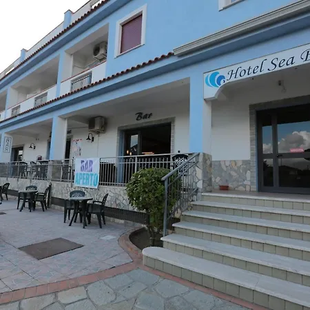 Hotel Sea Breeze-2
