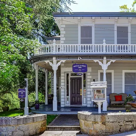 Broad Street Inn-3