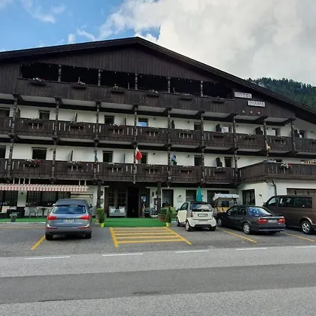 Hotel Diana-3