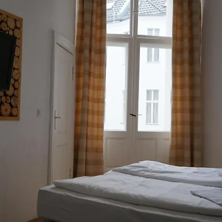 Hotel Comet am Kurfürstendamm-3